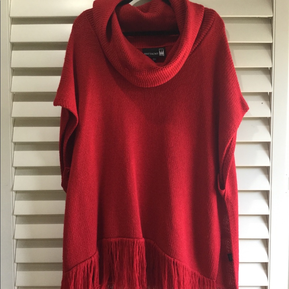 Red knitted ponch